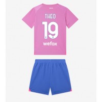 AC Milan Theo Hernandez #19 Tredjeställ Barn 2023-24 Korta ärmar (+ Korta byxor)